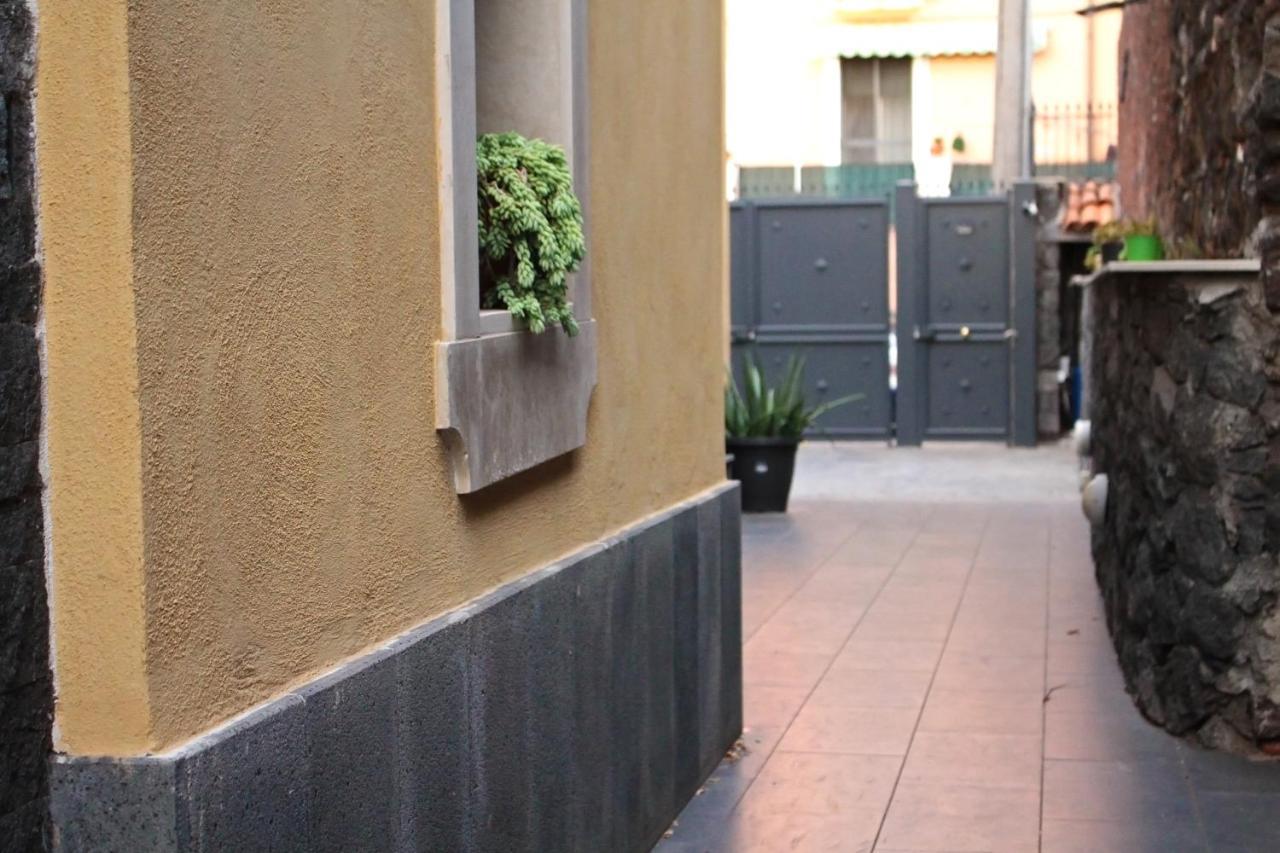 La Pietra Nera - Etna Home 카타니아 외부 사진